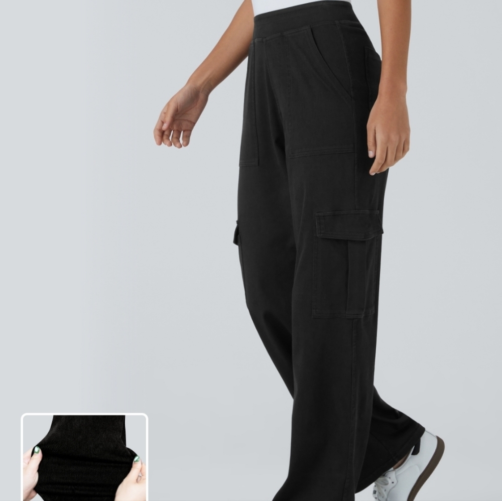 HALARA Halara wide-leg cargo pant.  Black